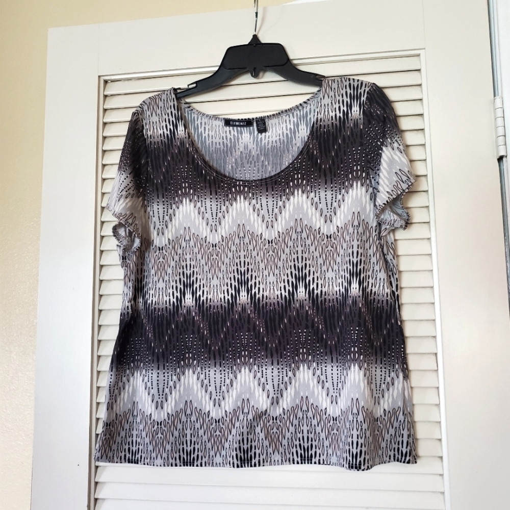 ELEMENTZ NWOT TOP